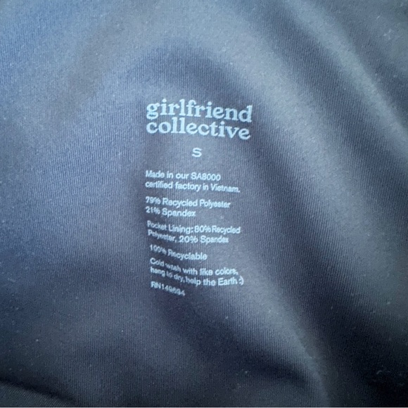 Girlfriend Collective Black Biker Shorts - Picture 3 of 3